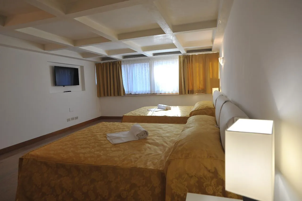 Guest house Domus Pellegrino 166 Hotel Rome Italy